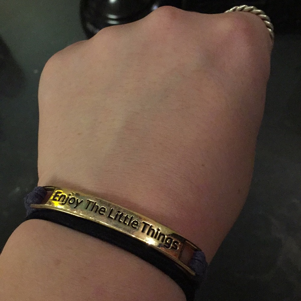 “Enjoy the little things” bracelet